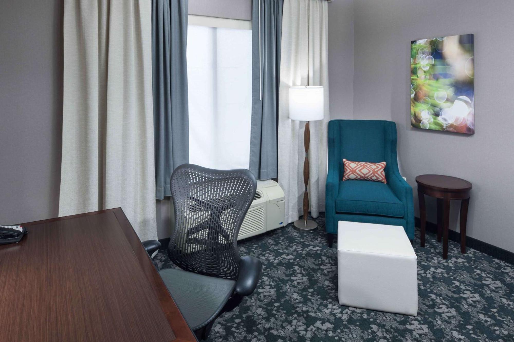 Hilton Garden Inn Detroit/Novi Ngoại thất bức ảnh