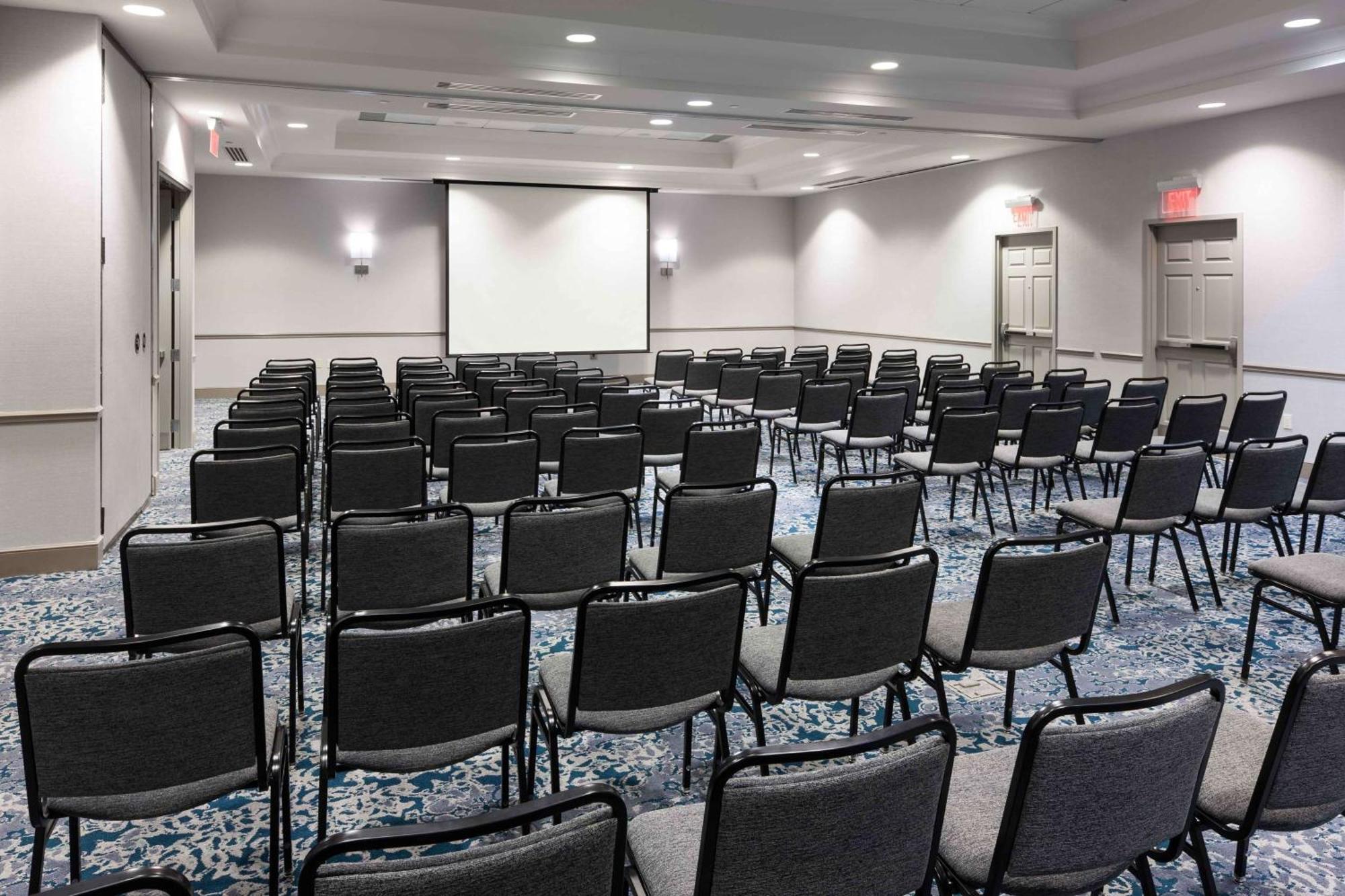 Hilton Garden Inn Detroit/Novi Ngoại thất bức ảnh