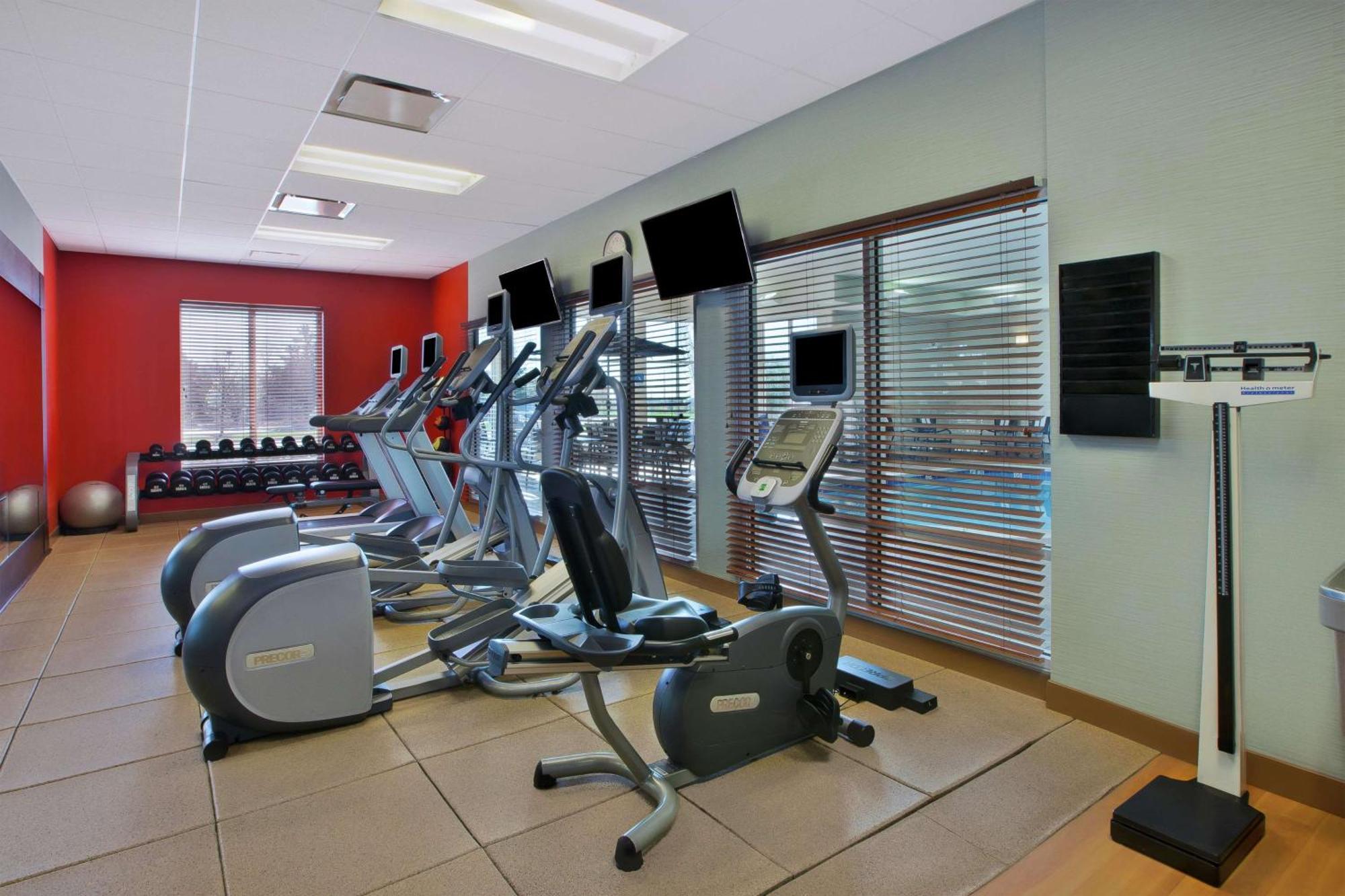 Hilton Garden Inn Detroit/Novi Ngoại thất bức ảnh